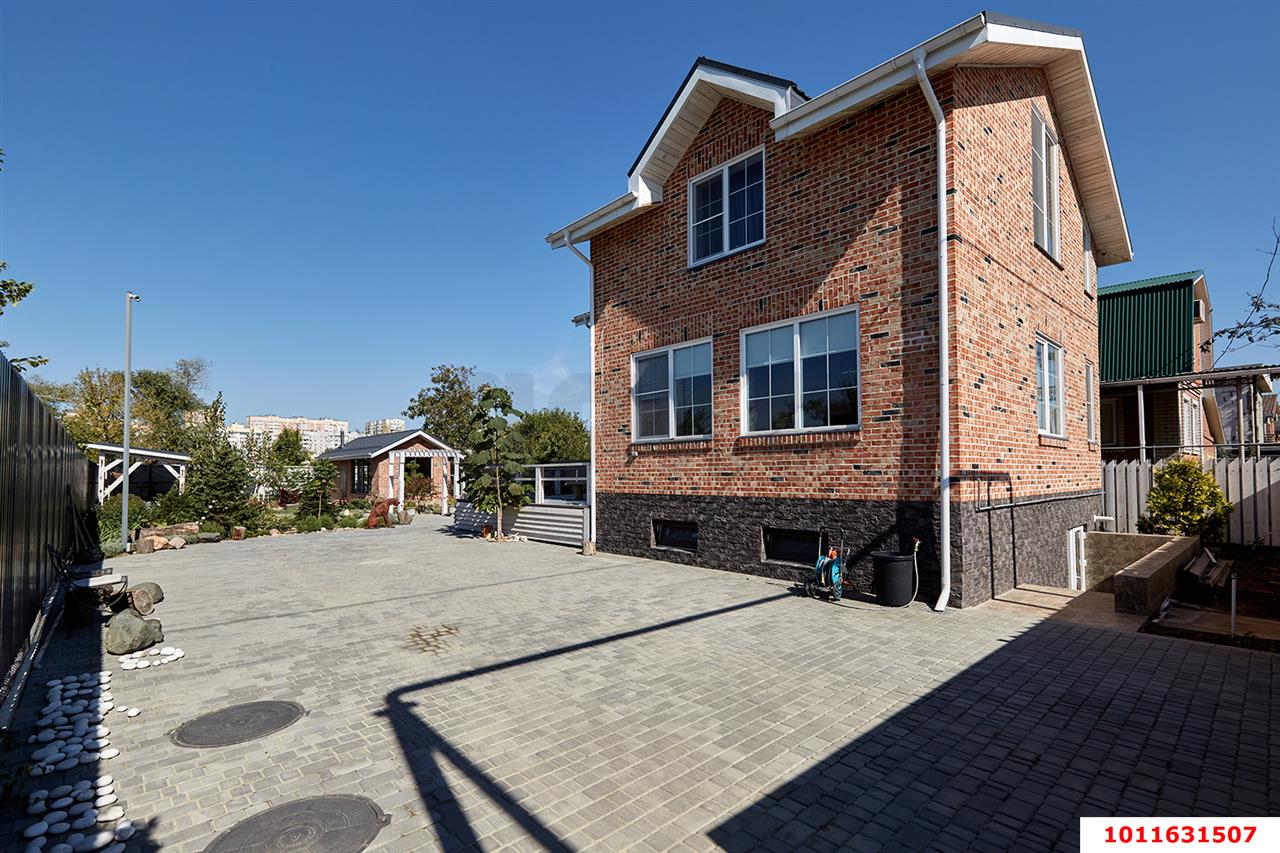 Фото №1: Дом 158 м² + 6.77 сот. - Новая Адыгея, ул. Архитектурная, 4