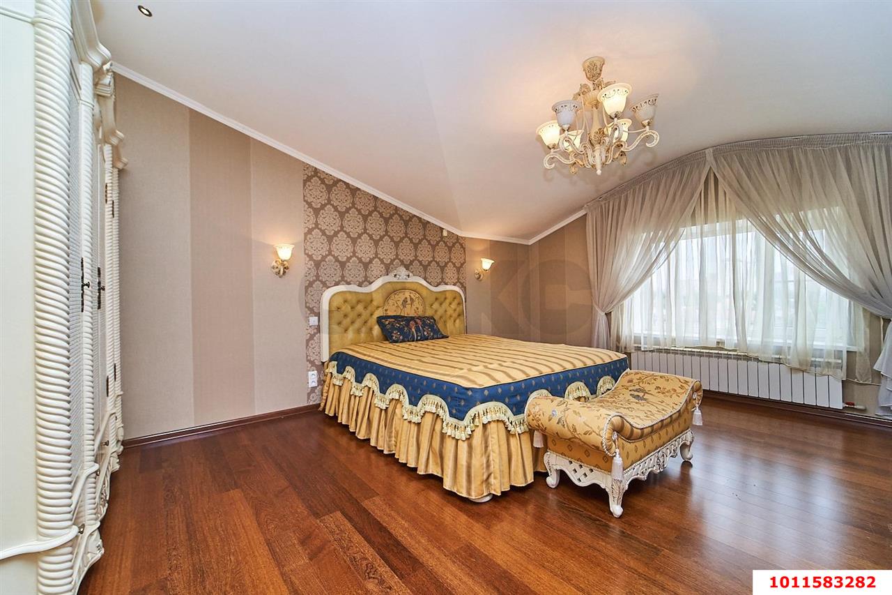 Фото №7: 4-комнатная квартира 193 м² - Краснодар, Центральный, ул. Володарского, 75