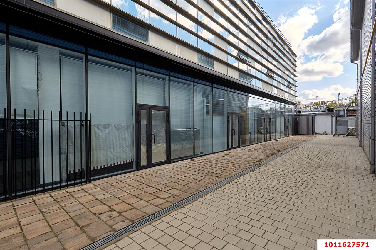 Фото №10: Торговое помещение 885 м² - Динская, ул. Красноармейская, 29