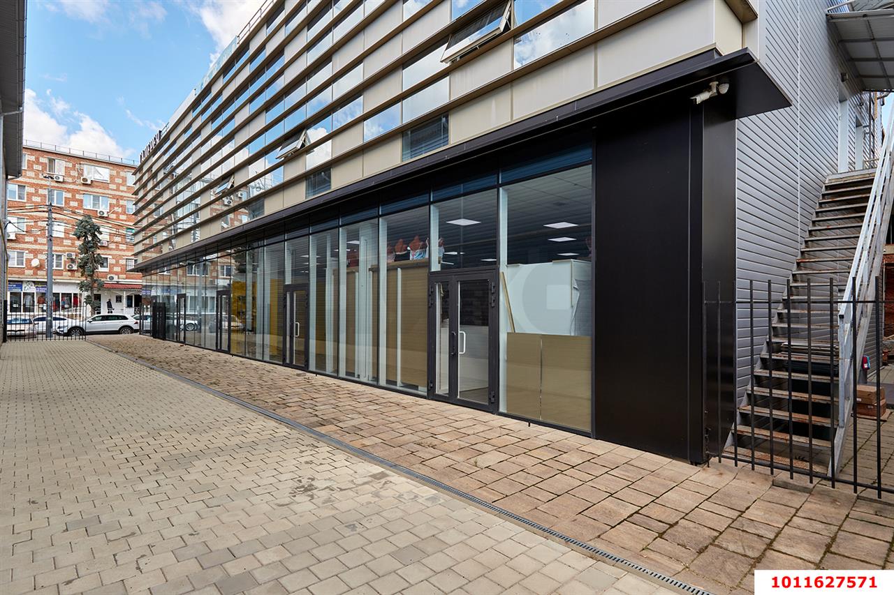 Фото №11: Коммерция 884 м² - Динская, ул. Красноармейская, 29