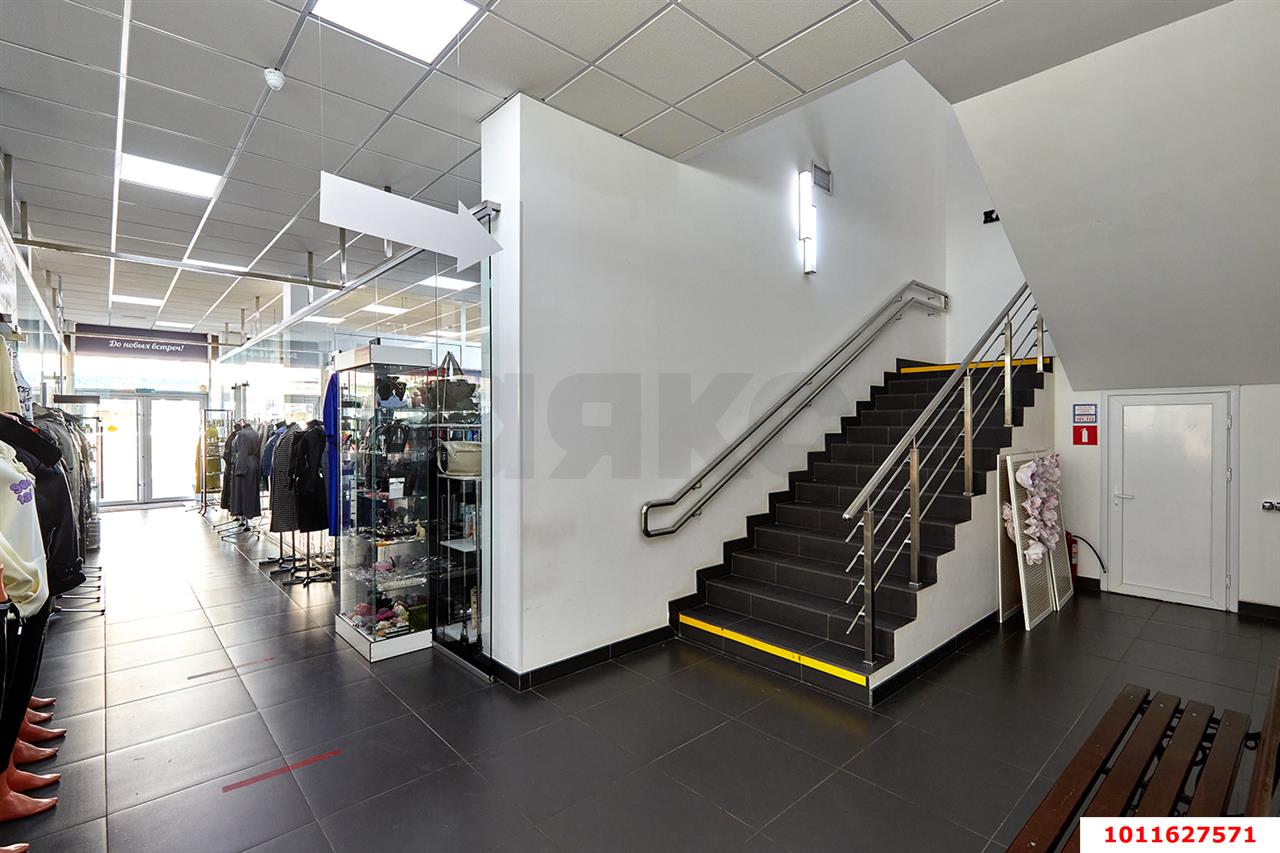 Фото №6: Торговое помещение 885 м² - Динская, ул. Красноармейская, 29