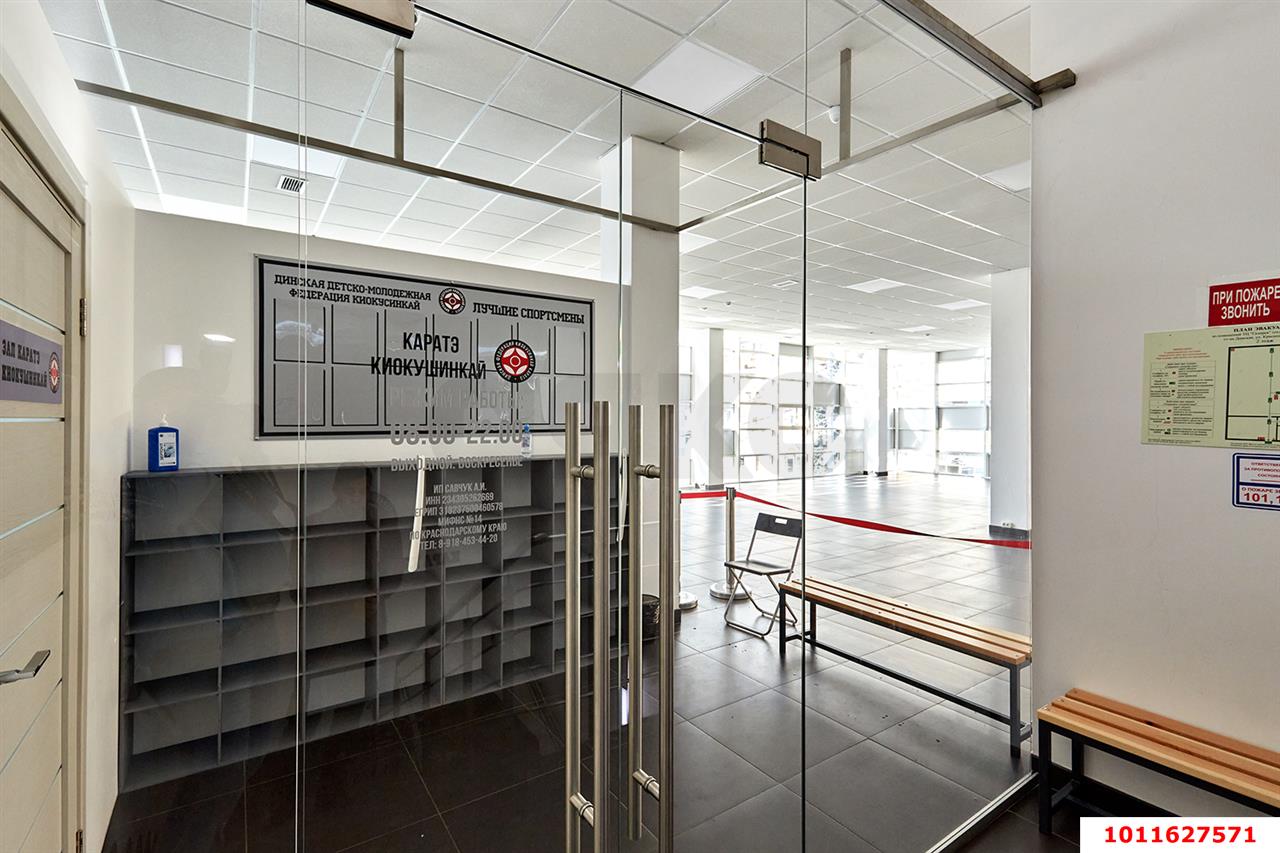 Фото №9: Коммерция 884 м² - Динская, ул. Красноармейская, 29