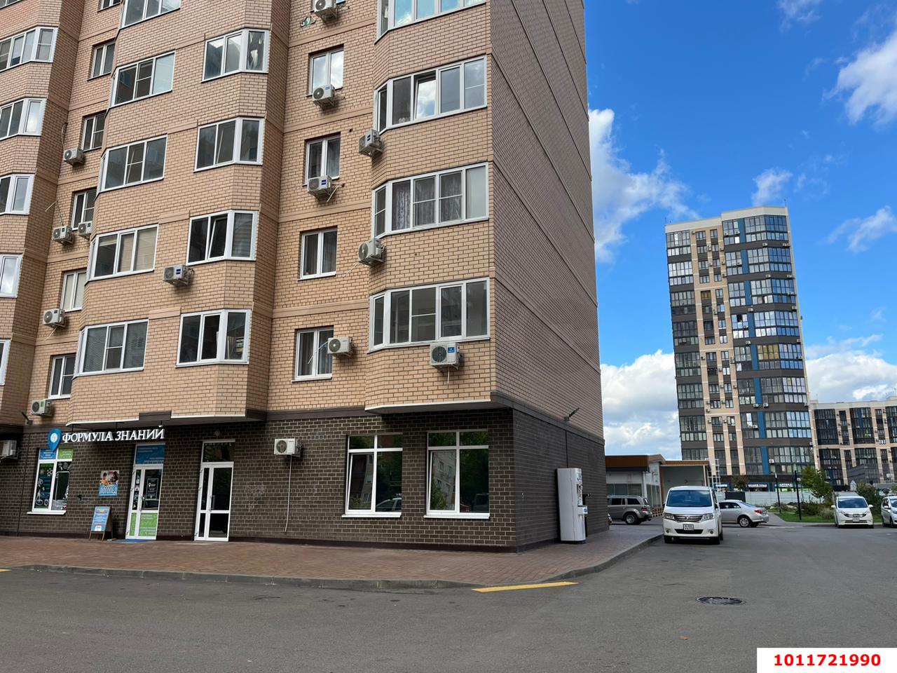 Фото №2: Торговое помещение 90 м² - Краснодар, Губернский, ул. имени Героя Георгия Бочарникова, 14