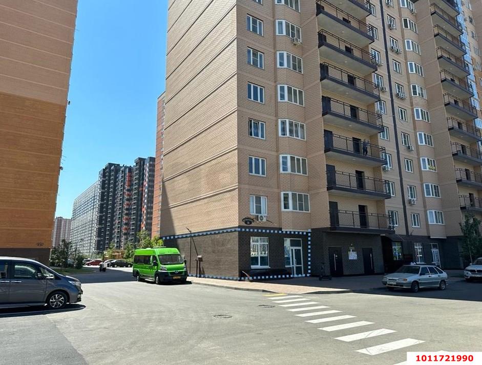 Фото №2: Торговое помещение 90 м² - Краснодар, Губернский, ул. имени Героя Георгия Бочарникова, 14