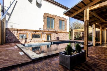 Фото №1: Дом 250 м² - Краснодар, мкр. Фестивальный, ул. Артиллерийская, 56