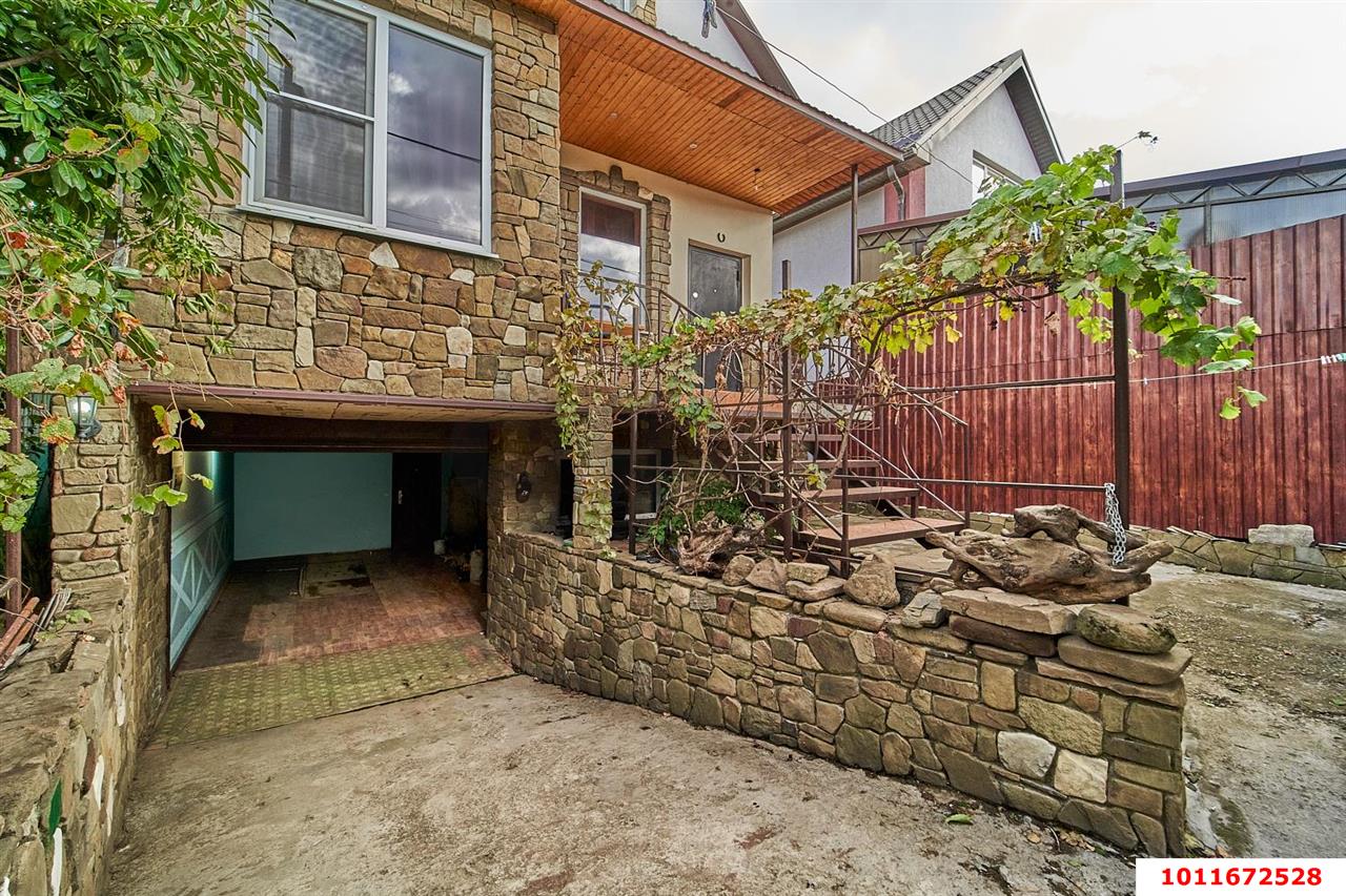 Фото №2: Дом 204 м² + 4 сот. - Плодородный, мкр. Прикубанский внутригородской округ, ул. Авиаторов, 40