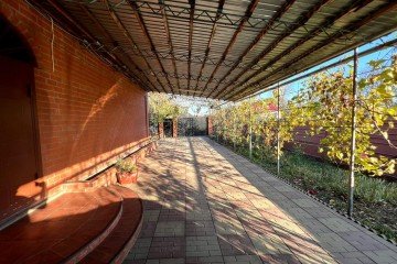 Фото №3: Дом 200 м² - Новотитаровская, ул. Кубанская, 1