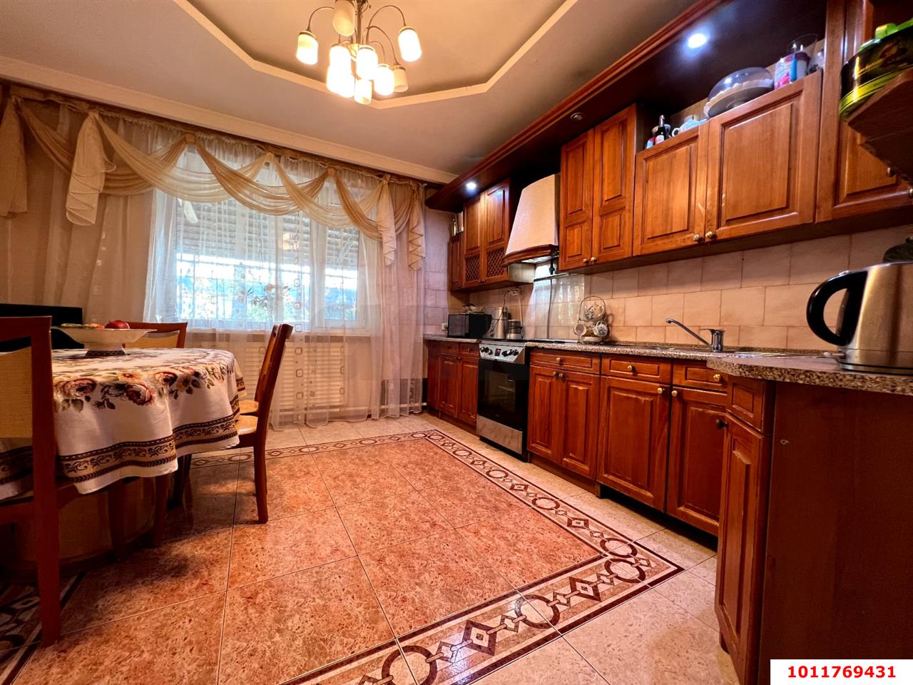 Фото №5: Дом 200 м² + 9.41 сот. - Новотитаровская, ул. Кубанская, 1