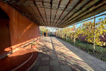 Фото №3: Дом 200 м² - Новотитаровская, ул. Кубанская, 1