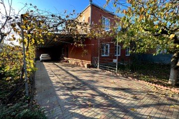 Фото №1: Дом 200 м² - Новотитаровская, ул. Кубанская, 1