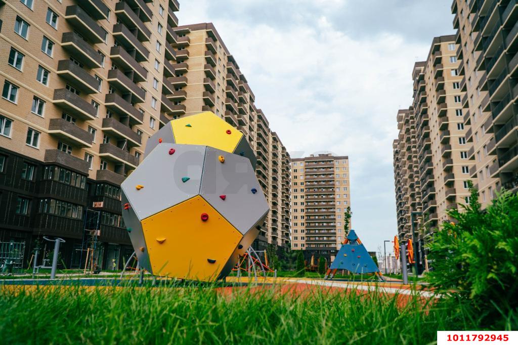 Фото №3: Коммерция 53 м² - Краснодар, Прикубанский внутригородской округ, мкр. жилой комплекс Ракурс, ул. имени Героя Ростовского, 8к3