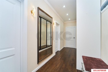 Фото №1: 2-комнатная квартира 63 м² - Краснодар, мкр. имени Петра Метальникова, ул. Цезаря Куникова, 18к10