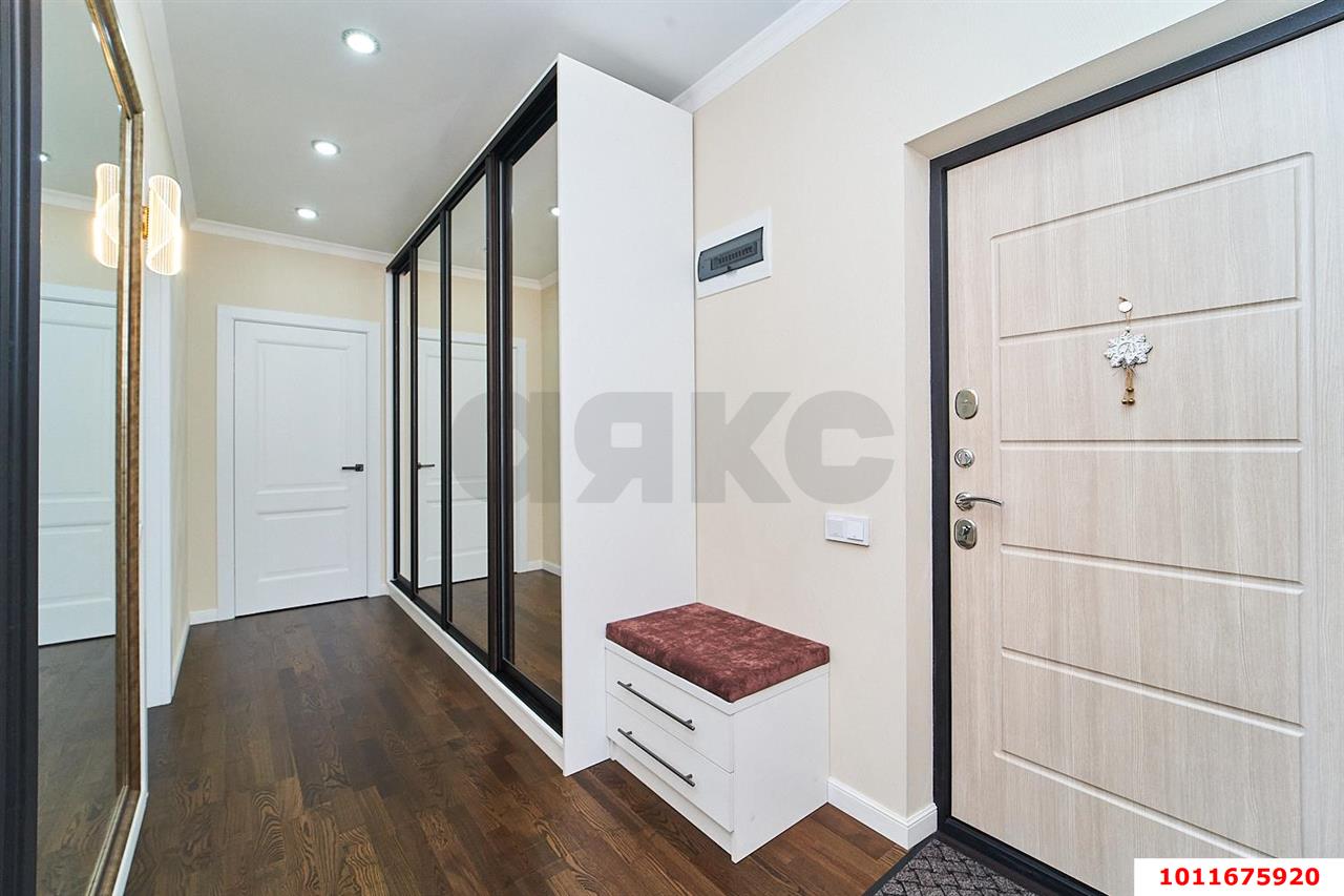 Фото №2: 2-комнатная квартира 63 м² - Краснодар, Калинино, Прикубанский внутригородской округ, Завод Радиоизмерительных Приборов, имени Петра Метальникова, мкр. жилой комплекс Арбатский, ул. Цезаря Куникова, 18к10