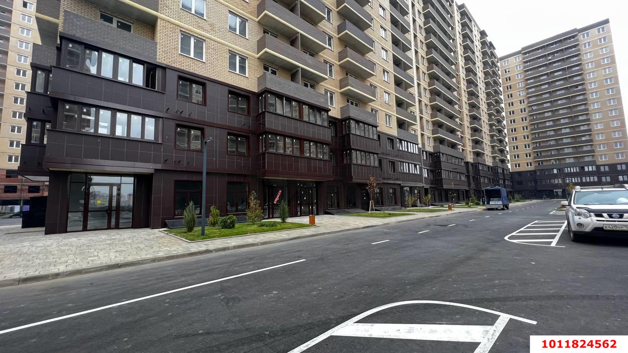Фото №10: Торговое помещение 45 м² - Краснодар, жилой комплекс Ракурс, ул. имени Героя Ростовского