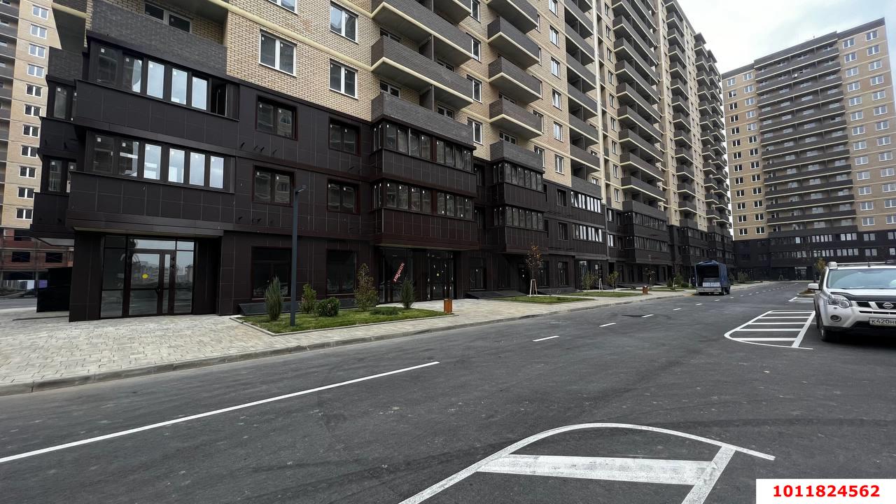 Фото №9: Торговое помещение 45 м² - Краснодар, жилой комплекс Ракурс, ул. имени Героя Ростовского