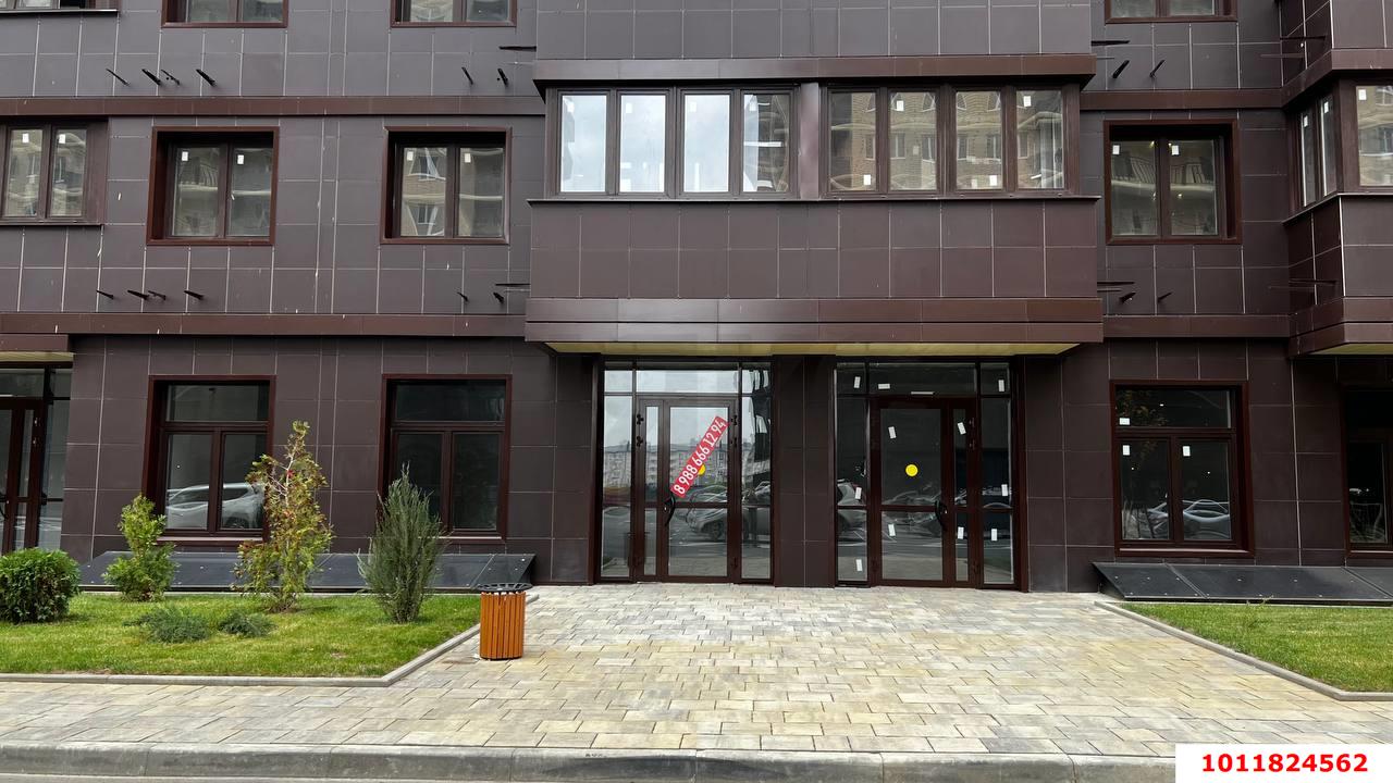 Фото №3: Торговое помещение 45 м² - Краснодар, жилой комплекс Ракурс, ул. имени Героя Ростовского