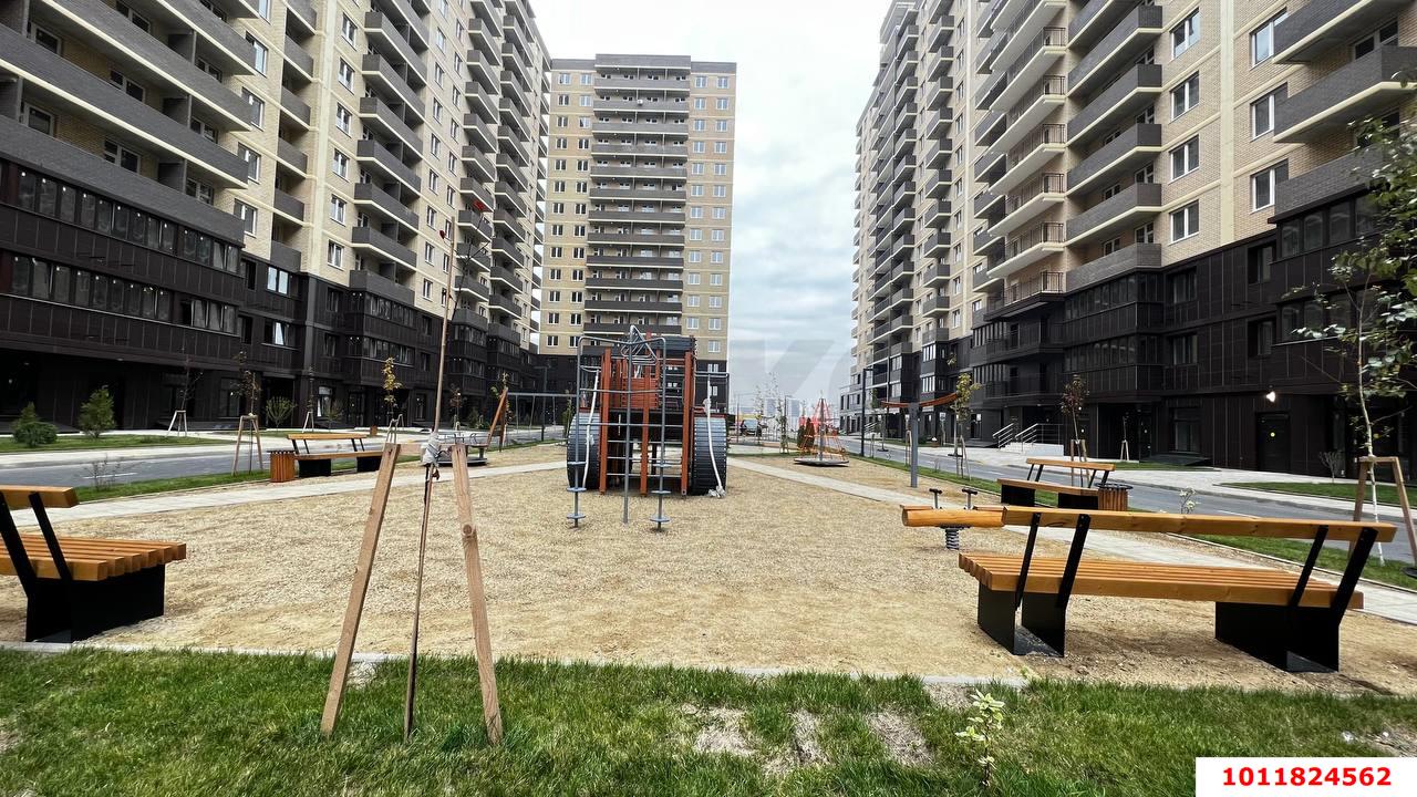 Фото №11: Торговое помещение 45 м² - Краснодар, жилой комплекс Ракурс, ул. имени Героя Ростовского