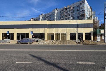 Фото №1: Торговое помещение 690 м² - Краснодар, мкр. Юбилейный, ул. 70-летия Октября, 8А