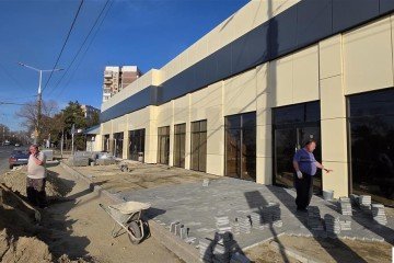 Фото №4: Торговое помещение 690 м² - Краснодар, мкр. Юбилейный, ул. 70-летия Октября, 8А