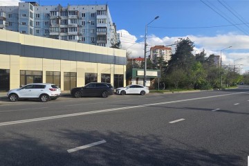 Фото №4: Торговое помещение 560 м² - Краснодар, мкр. Юбилейный, ул. 70-летия Октября, 8А