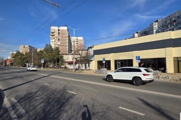 Фото №2: Торговое помещение 690 м² - Краснодар, мкр. Юбилейный, ул. 70-летия Октября, 8А