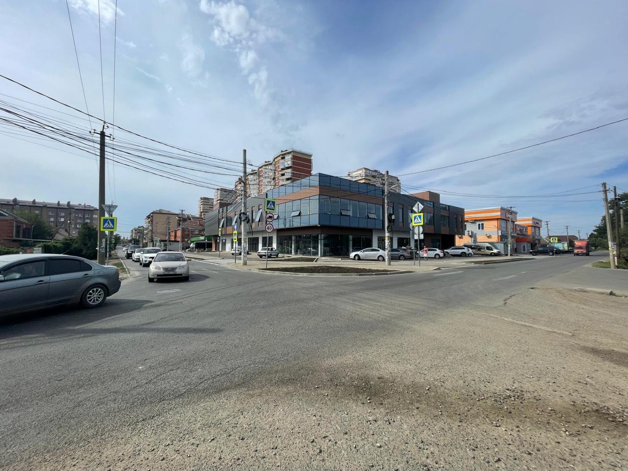 Фото №1: Коммерция 270 м² - Краснодар, Прикубанский внутригородской округ, Завод Радиоизмерительных Приборов, п. Калинино, ул. 1 Мая, 493/22