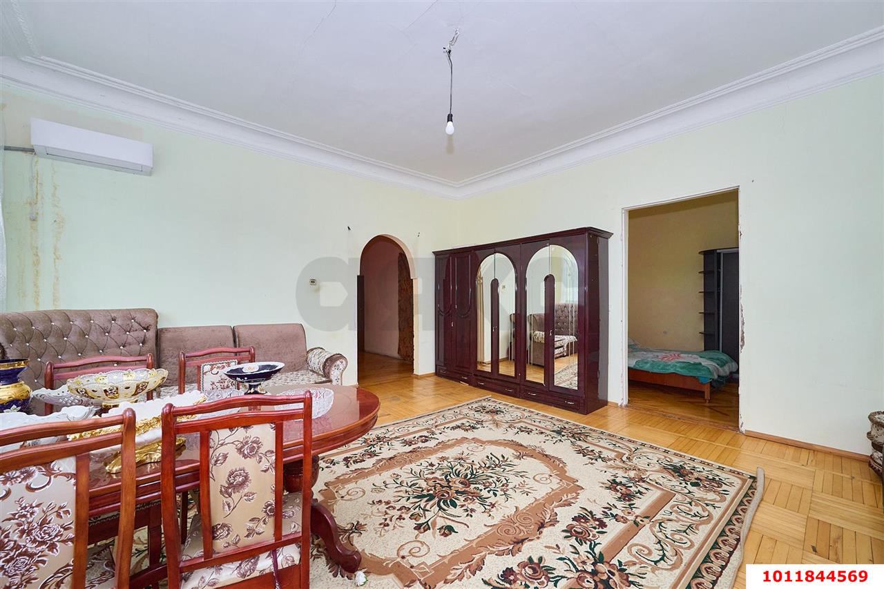 Фото №11: Дом 122 м² + 6 сот. - Краснодар, Центральный внутригородской округ, Покровка, мкр. Центральный, ул. Володарского, 29