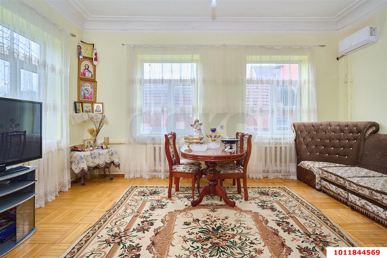 Фото №9: Дом 122 м² + 6 сот. - Краснодар, Центральный внутригородской округ, Покровка, мкр. Центральный, ул. Володарского, 29