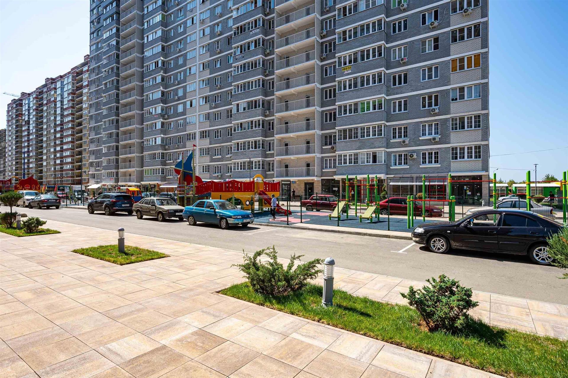 Фото №1: 2-комнатная квартира 66 м² - Краснодар, Прикубанский внутригородской округ, Завод Радиоизмерительных Приборов, мкр. имени Петра Метальникова, ул. Евгении Жигуленко, 25к2