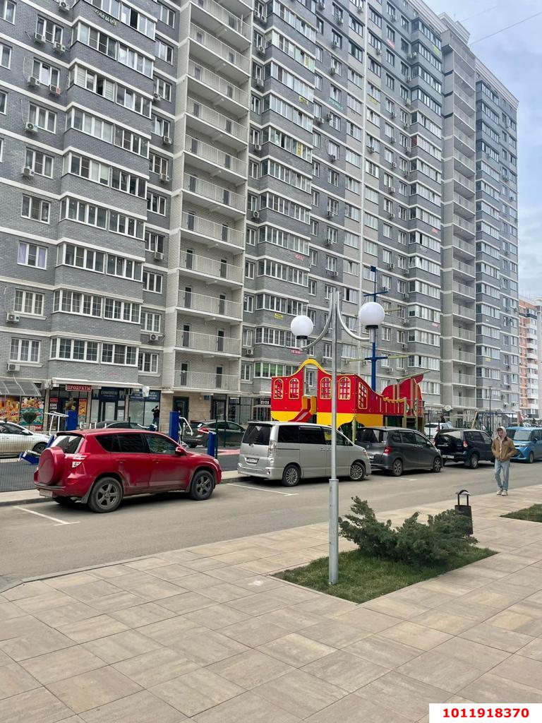 Фото №3: 2-комнатная квартира 65 м² - Краснодар, Прикубанский внутригородской округ, Завод Радиоизмерительных Приборов, мкр. имени Петра Метальникова, ул. Евгении Жигуленко, 25к3