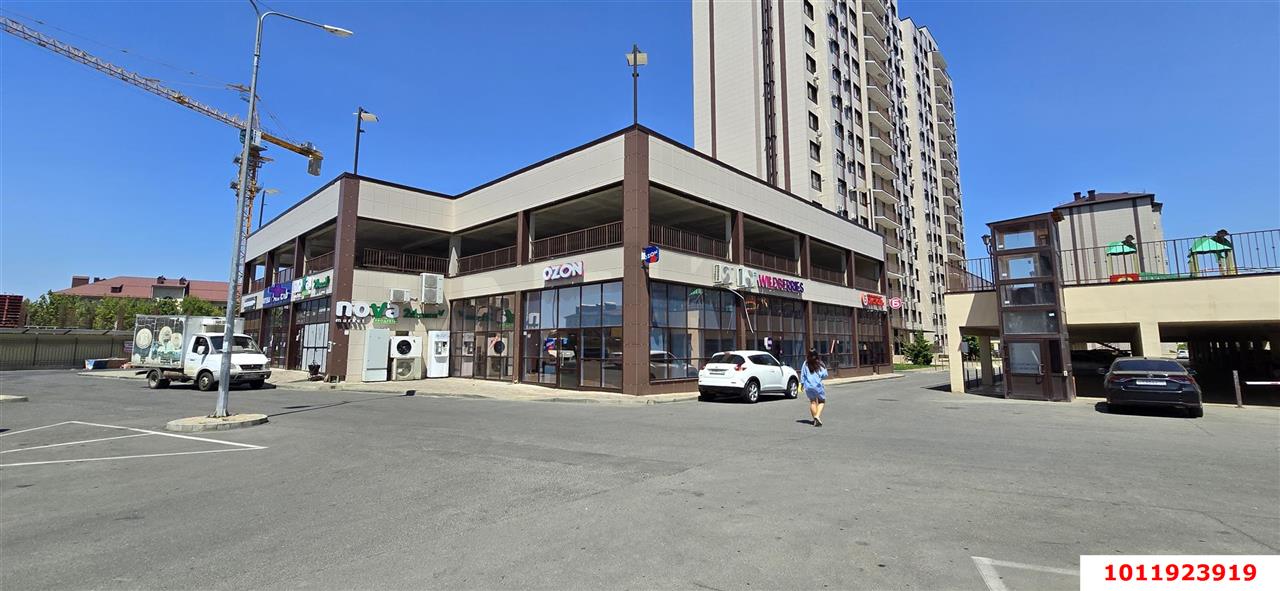 Фото №4: Торговое помещение 70 м² - Новая Адыгея, жилой комплекс Мега-Победа, ул. Береговая, 3с3