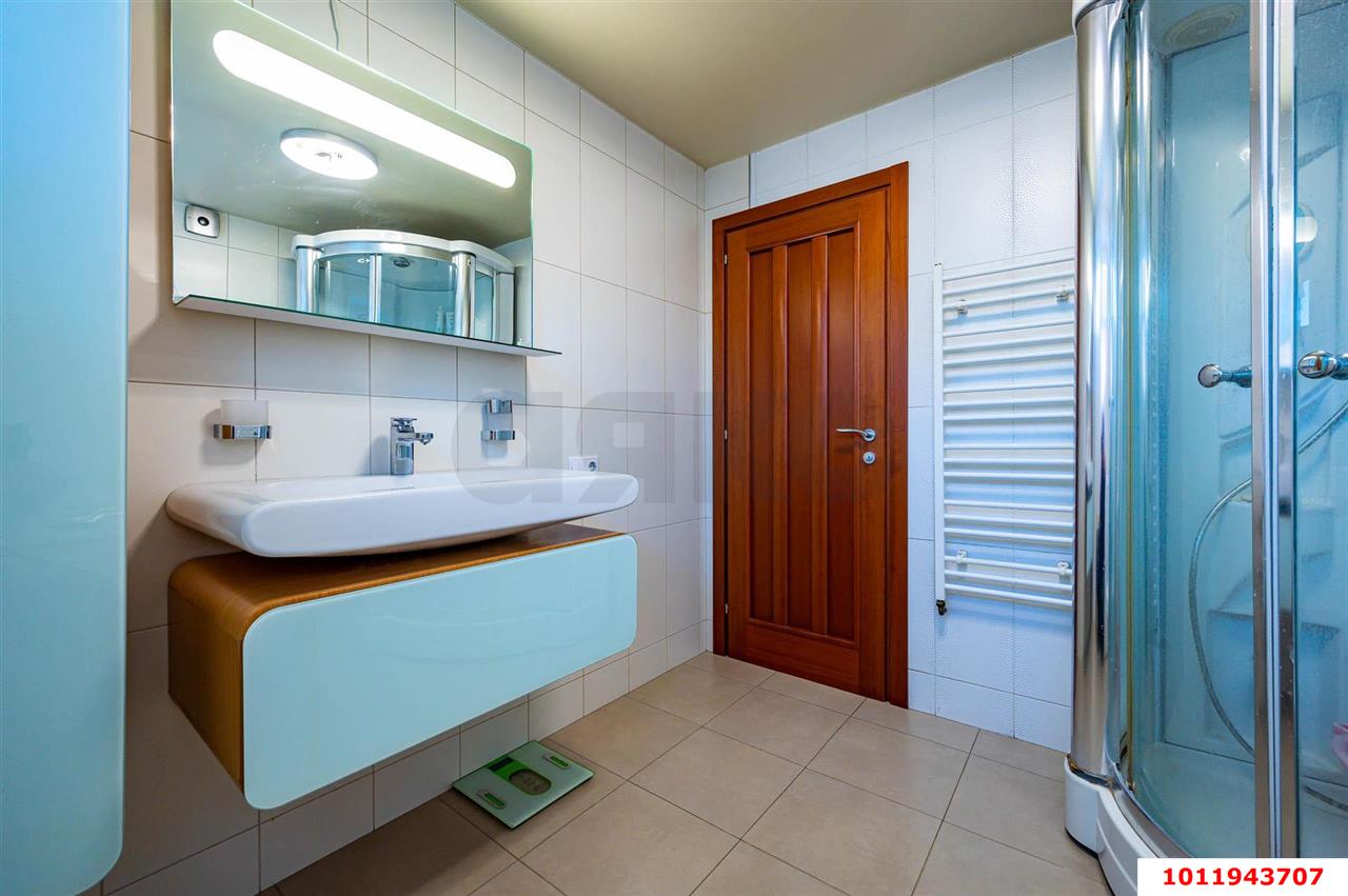 Фото №9: Дом 409 м² + 4 сот. - Краснодар, Центральный внутригородской округ, мкр. Дубинка, ул. КИМ, 166