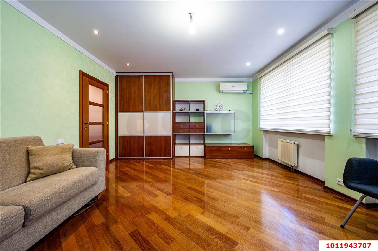 Фото №10: Дом 409 м² + 4 сот. - Краснодар, Центральный внутригородской округ, мкр. Дубинка, ул. КИМ, 166