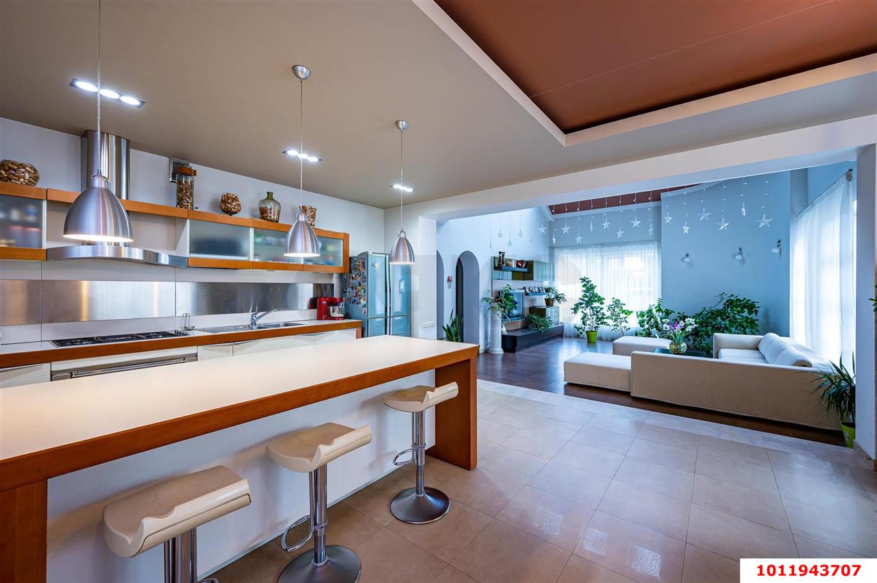 Фото №3: Дом 409 м² + 4 сот. - Краснодар, Центральный внутригородской округ, мкр. Дубинка, ул. КИМ, 166