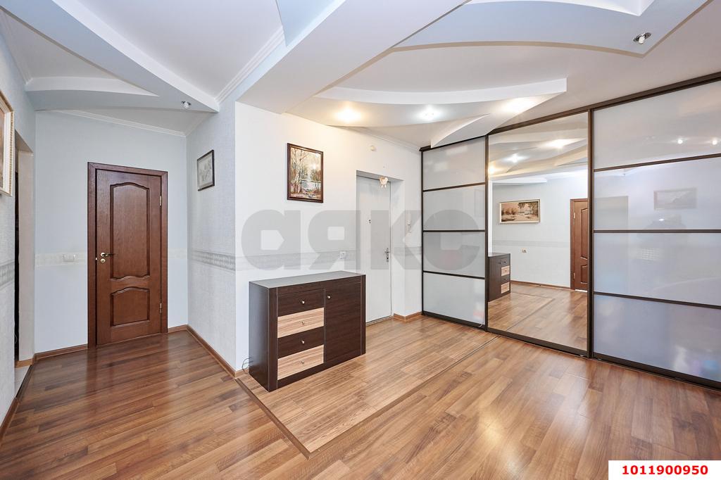 Фото №2: 3-комнатная квартира 110 м² - Краснодар, Краевая Клиническая Больница, ул. Черкасская, 53