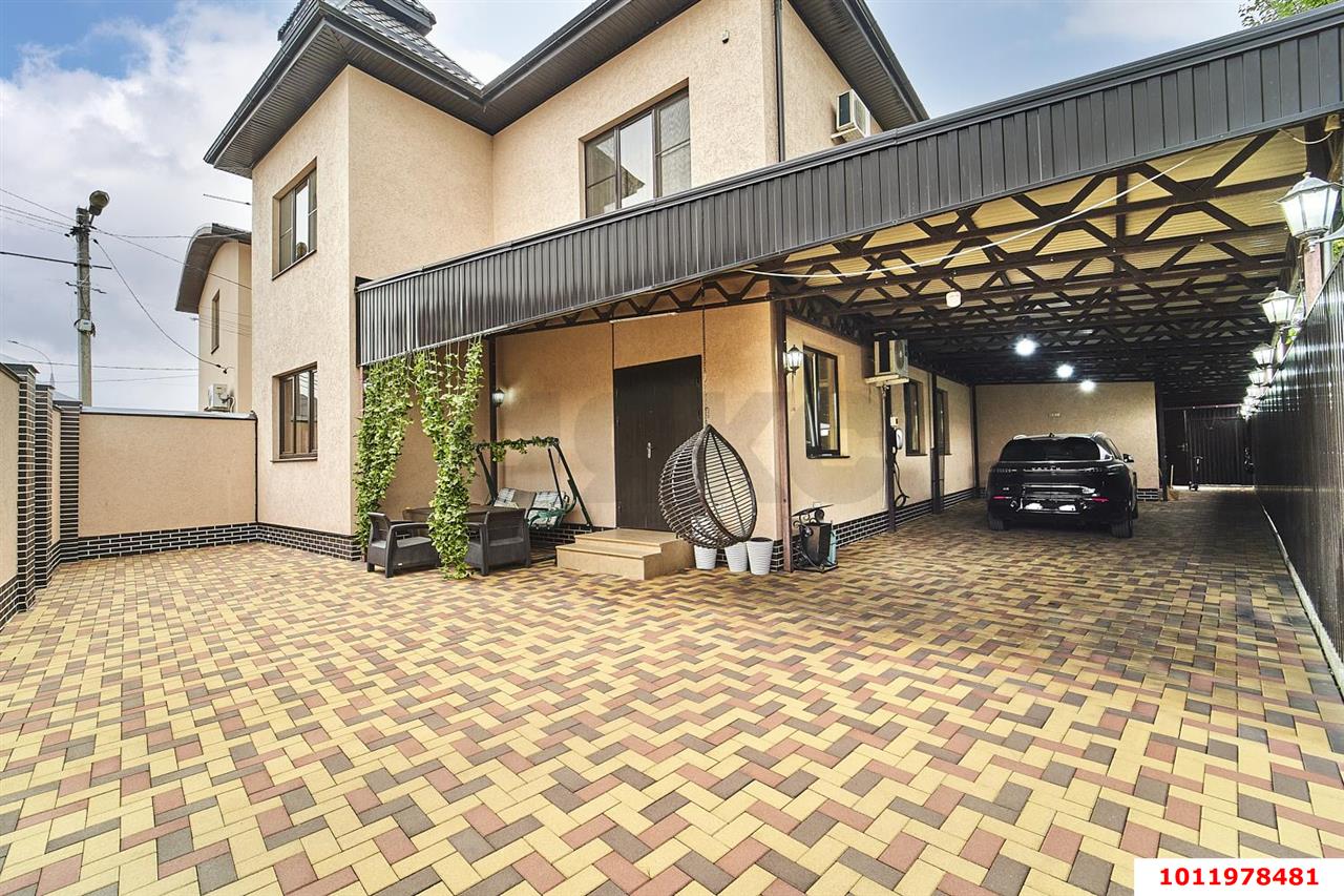 Фото №1: Дом 374 м² + 4.4 сот. - Краснодар, Сельскохозяйственный Институт, мкр. Западный внутригородской округ, ул. Смоленская, 56