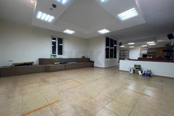 Фото №2: Коммерция 720 м² - Темрюк, ул. Розы Люксембург, 86