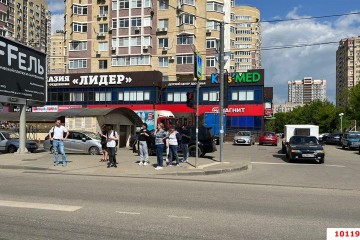 Фото №1: Торговое помещение 230 м² - Краснодар, мкр. жилой комплекс Симфония, ул. Российская, 72/1к1