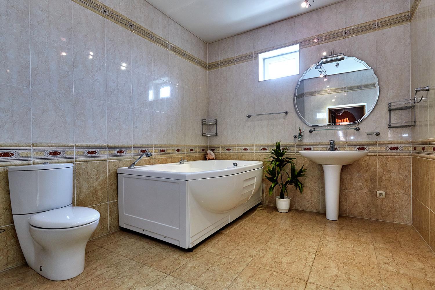 Фото №9: Дом 332 м² + 9 сот. - Краснодар, Прикубанский внутригородской округ, мкр. 40 лет Победы, ул. Коллективная, 82