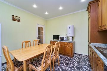 Фото №1: 4-комнатная квартира 150 м² - Краснодар, мкр. Центральный, ул. Чкалова, 11