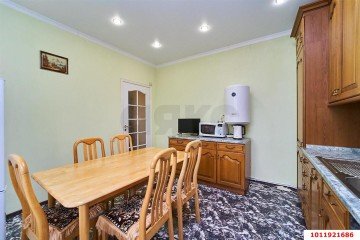 Фото №1: 4-комнатная квартира 150 м² - Краснодар, мкр. Центральный, ул. Чкалова, 11