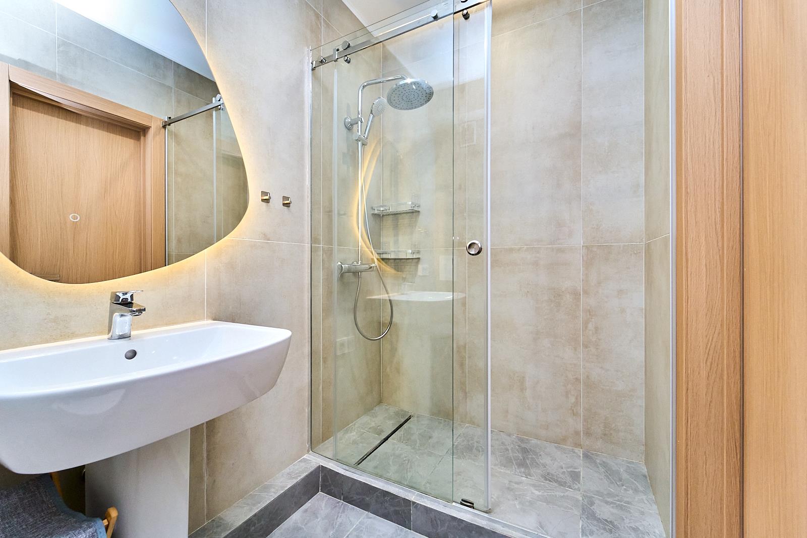 Фото №12: Апартаменты 53 м² - Краснодар, Карасунский внутригородской округ, Хлопчато-бумажный Комбинат, мкр. жилой комплекс Гранд Пэлэс, ул. Уральская, 75/6