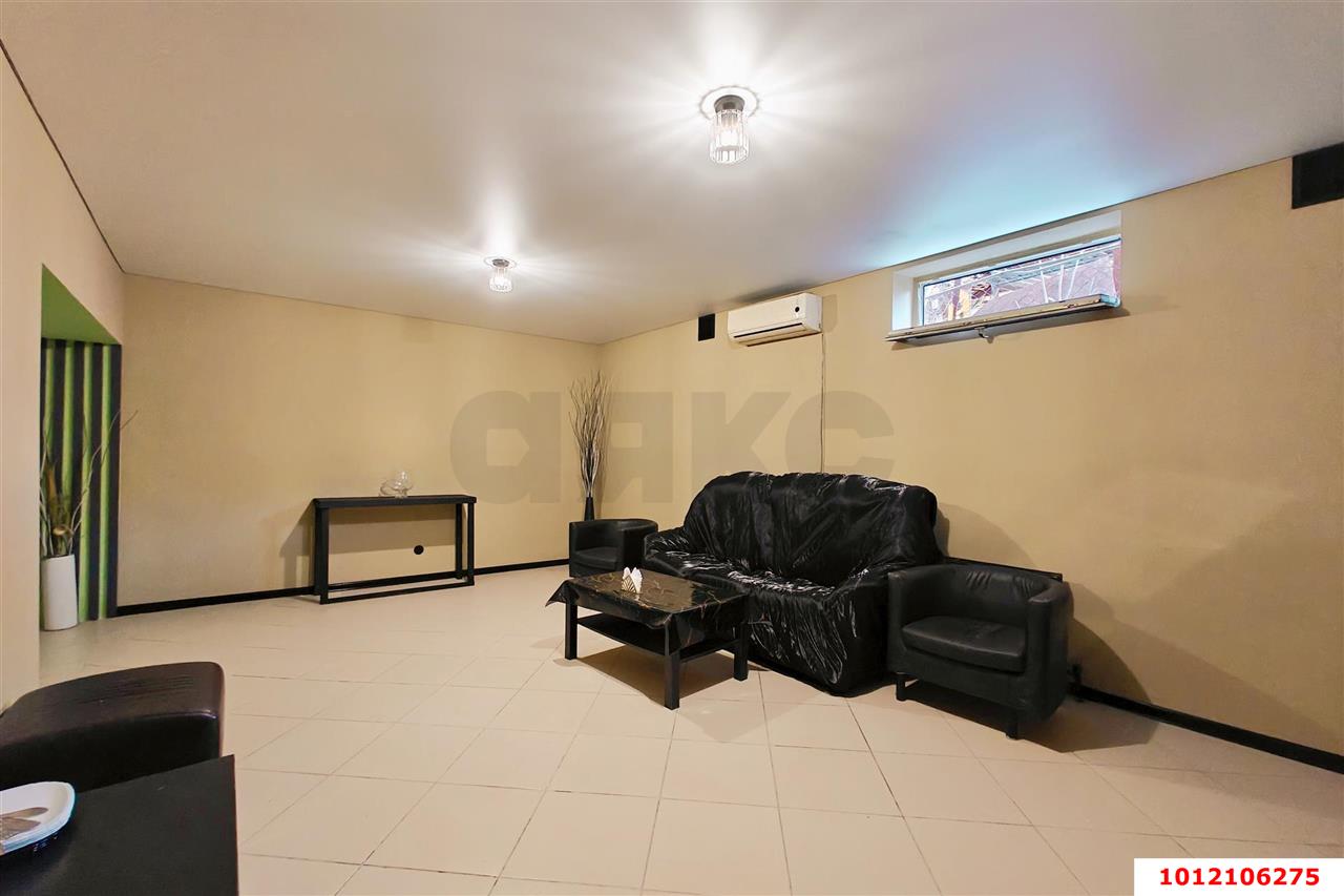 Фото №6: Торговое помещение <span class="whitespace-nowrap">93 м²</span>, <span class="whitespace-nowrap">4 эт.</span> - Краснодар, Прикубанский внутригородской округ, мкр. Юбилейный, ул. Алма-Атинская, 57