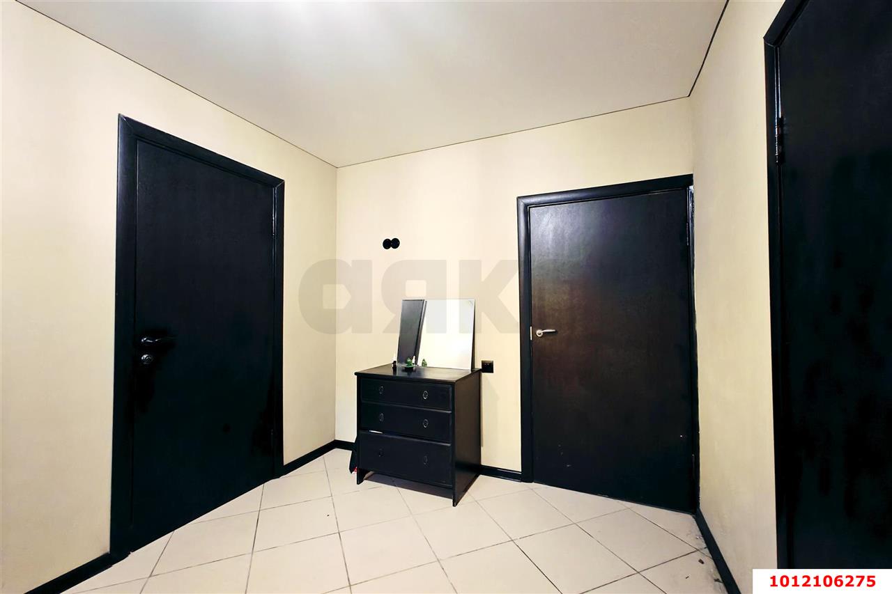 Фото №14: Торговое помещение <span class="whitespace-nowrap">93 м²</span>, <span class="whitespace-nowrap">4 эт.</span> - Краснодар, Прикубанский внутригородской округ, мкр. Юбилейный, ул. Алма-Атинская, 57