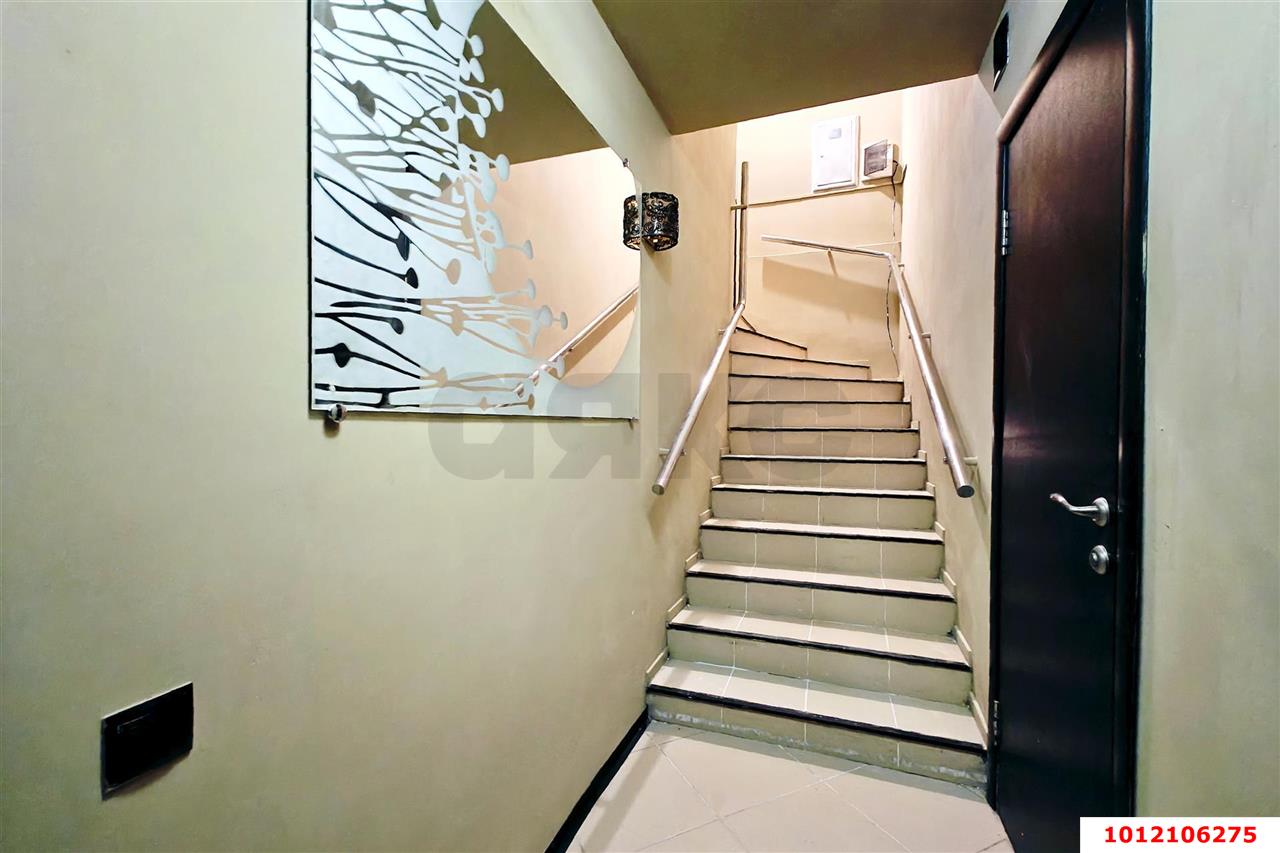 Фото №16: Торговое помещение <span class="whitespace-nowrap">93 м²</span>, <span class="whitespace-nowrap">4 эт.</span> - Краснодар, Прикубанский внутригородской округ, мкр. Юбилейный, ул. Алма-Атинская, 57