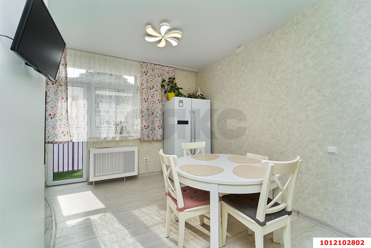 Фото №3: 3-комнатная квартира 83 м² - Краснодар, Прикубанский внутригородской округ, Немецкая Деревня, мкр. жилой комплекс Германия, ул. Шумана, 2