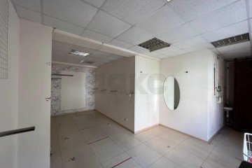 Фото №4: Торговое помещение 28 м² - Краснодар, мкр. Центральный, ул. Октябрьская, 93
