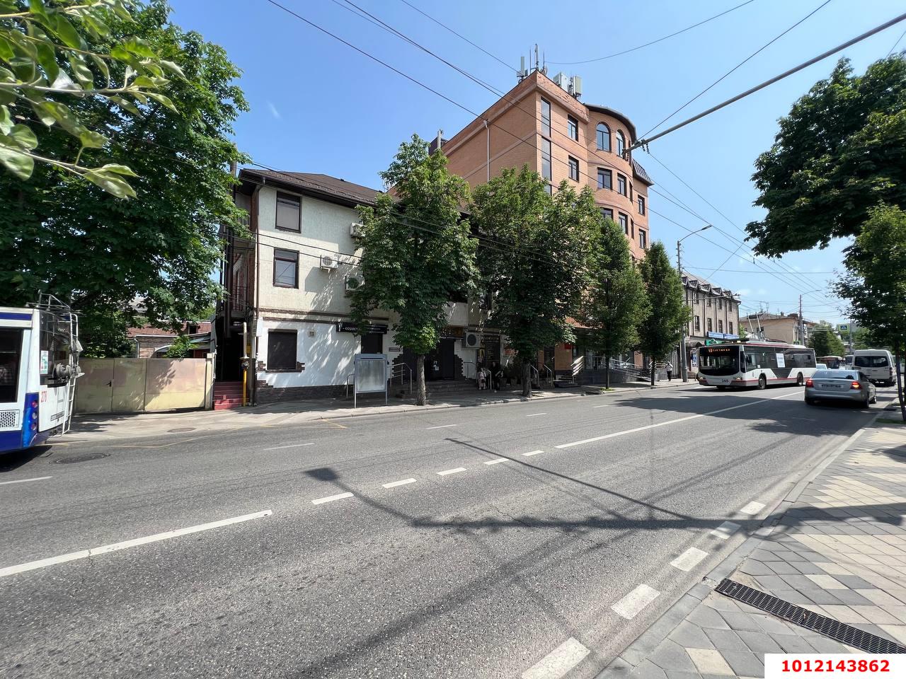 Фото №2: Торговое помещение 28 м² - Краснодар, Центральный, ул. Октябрьская, 70