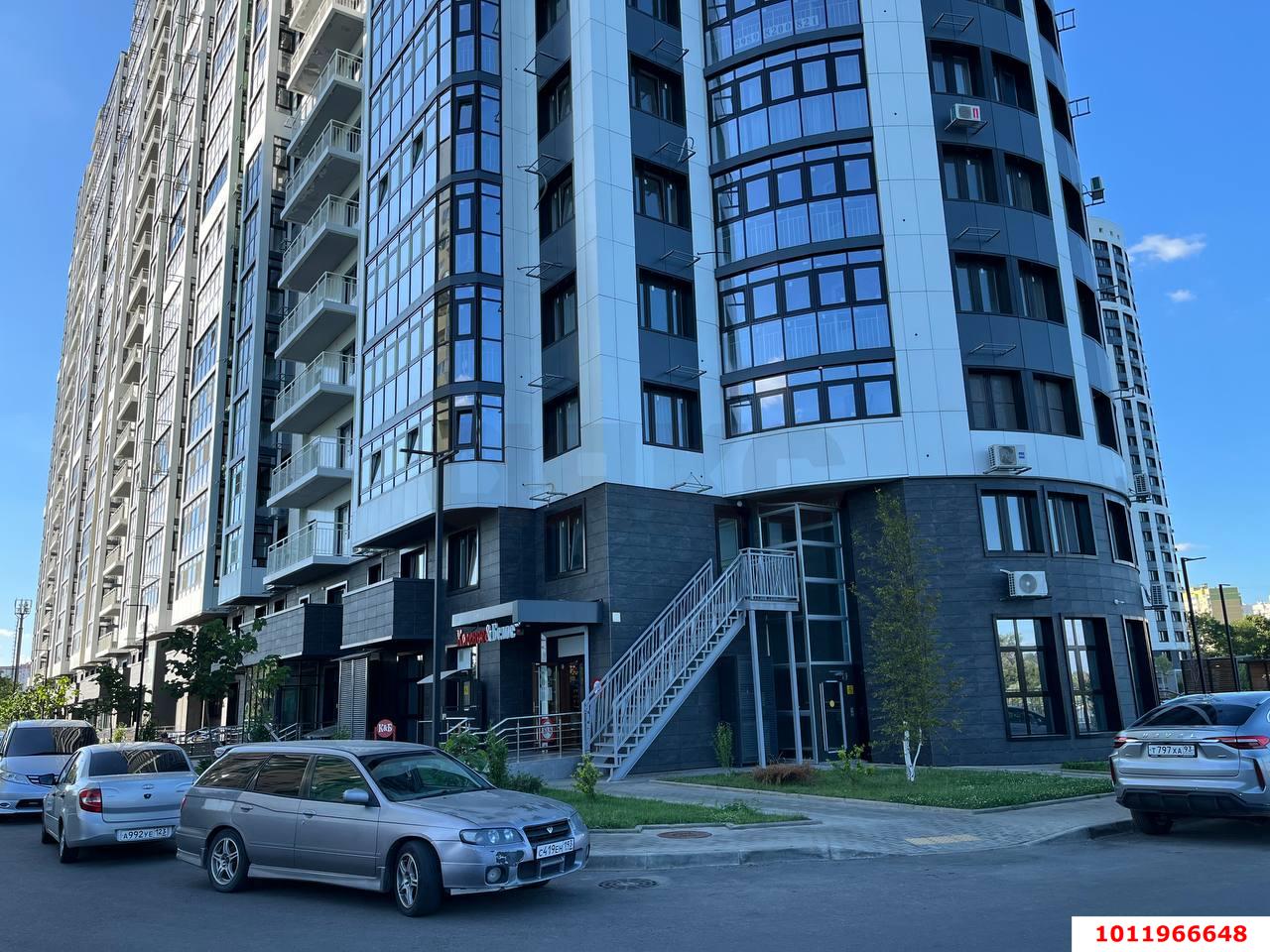 Фото №2: Коммерция 40 м² - Краснодар, Карасунский внутригородской округ, мкр. жилой комплекс Фреш, ул. имени Валерия Гассия, 4/7к2