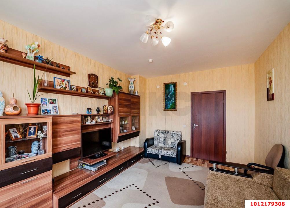 Фото №2: 2-комнатная квартира 73 м² - Краснодар, Прикубанский внутригородской округ, мкр. имени Маршала Жукова, ул. Александра Покрышкина, 4/4